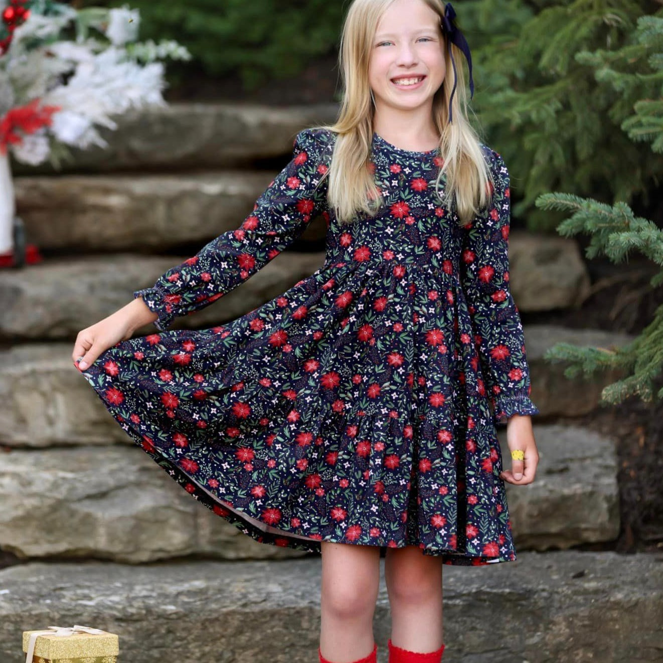 Ryken Poinsettia Twirl
